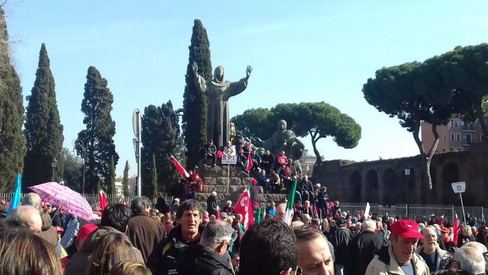 #FuturoalLavoro lo Spi dell&#039;Aquila alla grande manifestazione