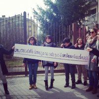 10 marzo 2015 L&#039;Aquila L&#039;Associazione Donne TerreMutate in piazza PIO X per rivendicare l&#039;assegnazione della sede provvisoria