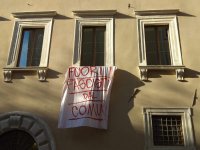 L&#039;Aquila &quot;Fuori i fascisti dalla Casa comunale&quot;